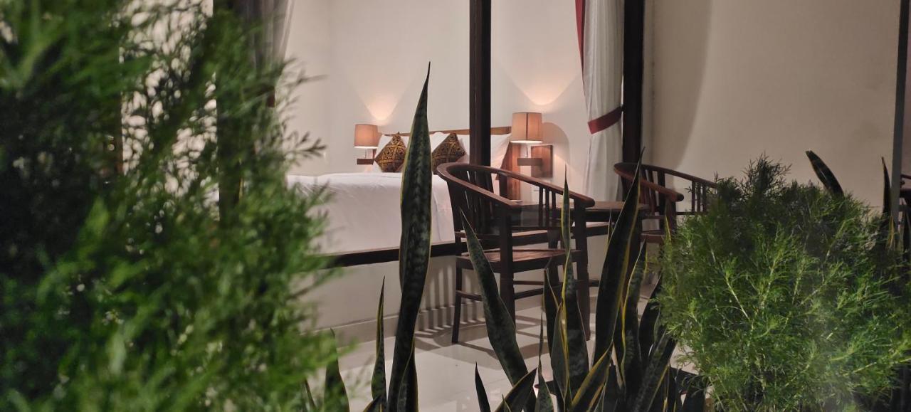 The Poetri Oka Hotel Batununggul Eksteriør billede