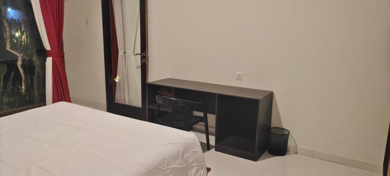 The Poetri Oka Hotel Batununggul Eksteriør billede